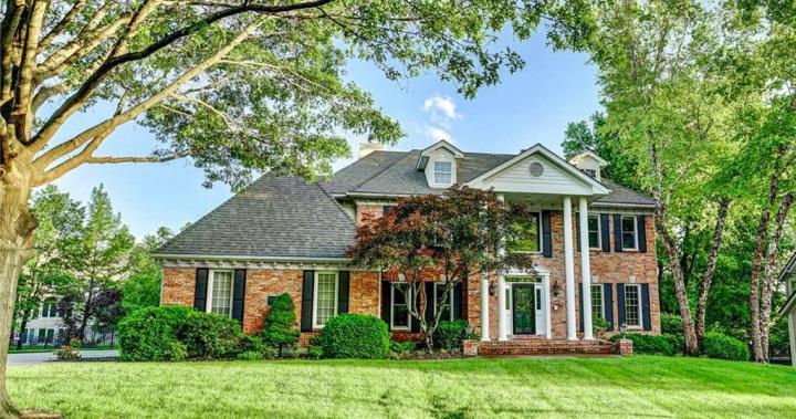 Overland Park KS $600,000