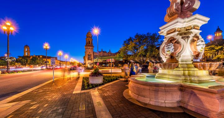 Country Club Plaza